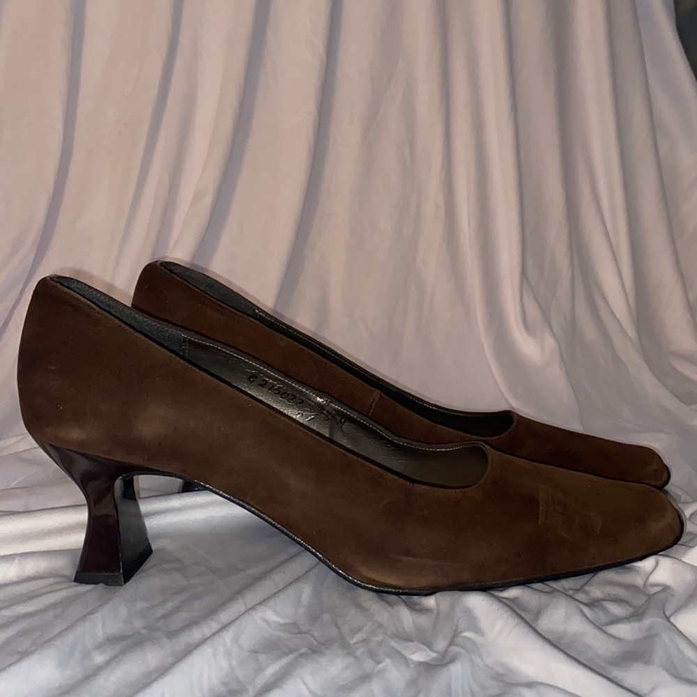 Never worn Caressa - ultimate series- women’s shoe